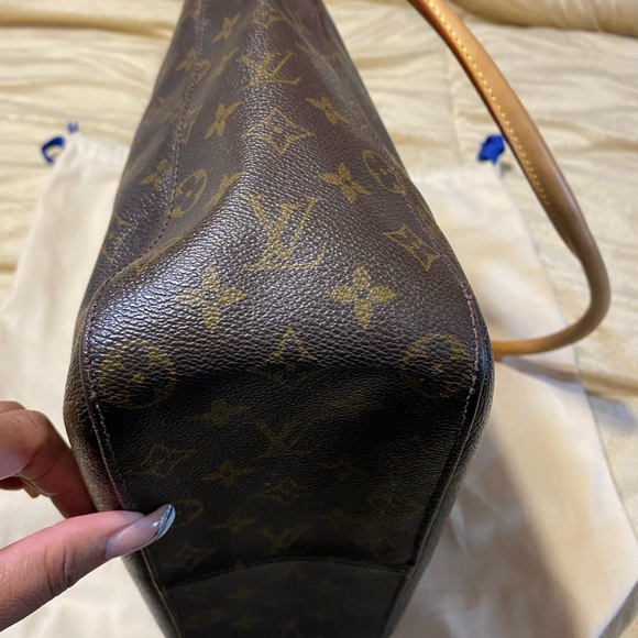 Louis Vuitton Looping GM - Picture 12 of 13